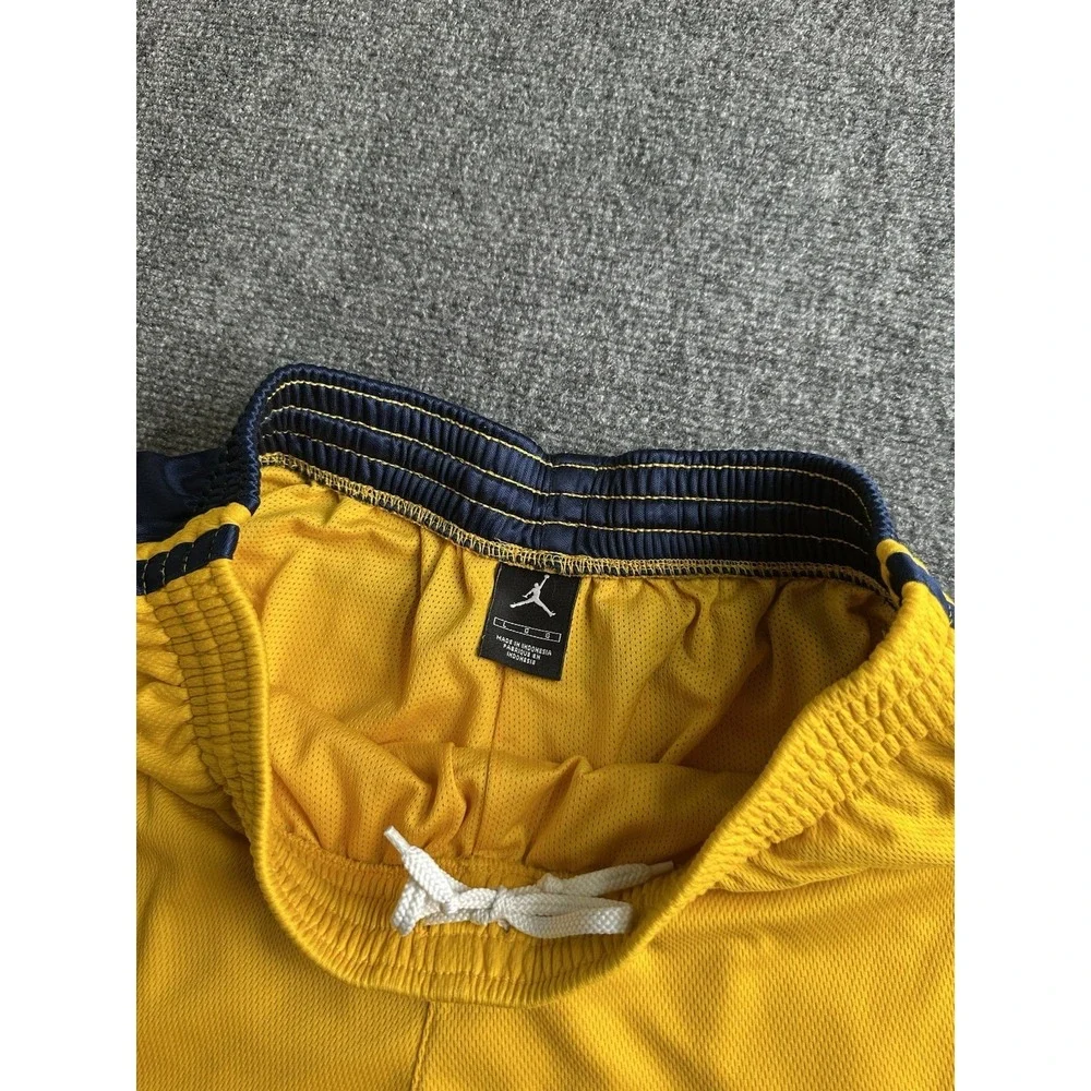 Mens Jordan Cal Golden Bears Basketball Mesh Shorts Yellow Blue, Size L